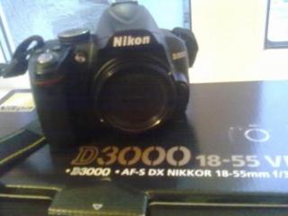 Nikon D3000 Body ( kit)