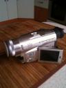 Продам цифровую видеокамеру Panasonic NV-DS15 в отличном состоянии.